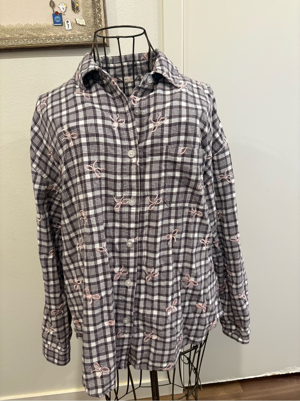 Aeropostale Gray & White Plaid Button-Down Shirt with Pink Bow Accents